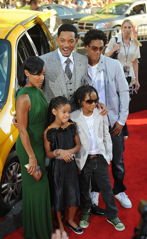 pictures of will smith and family. Will Smith is a family Man